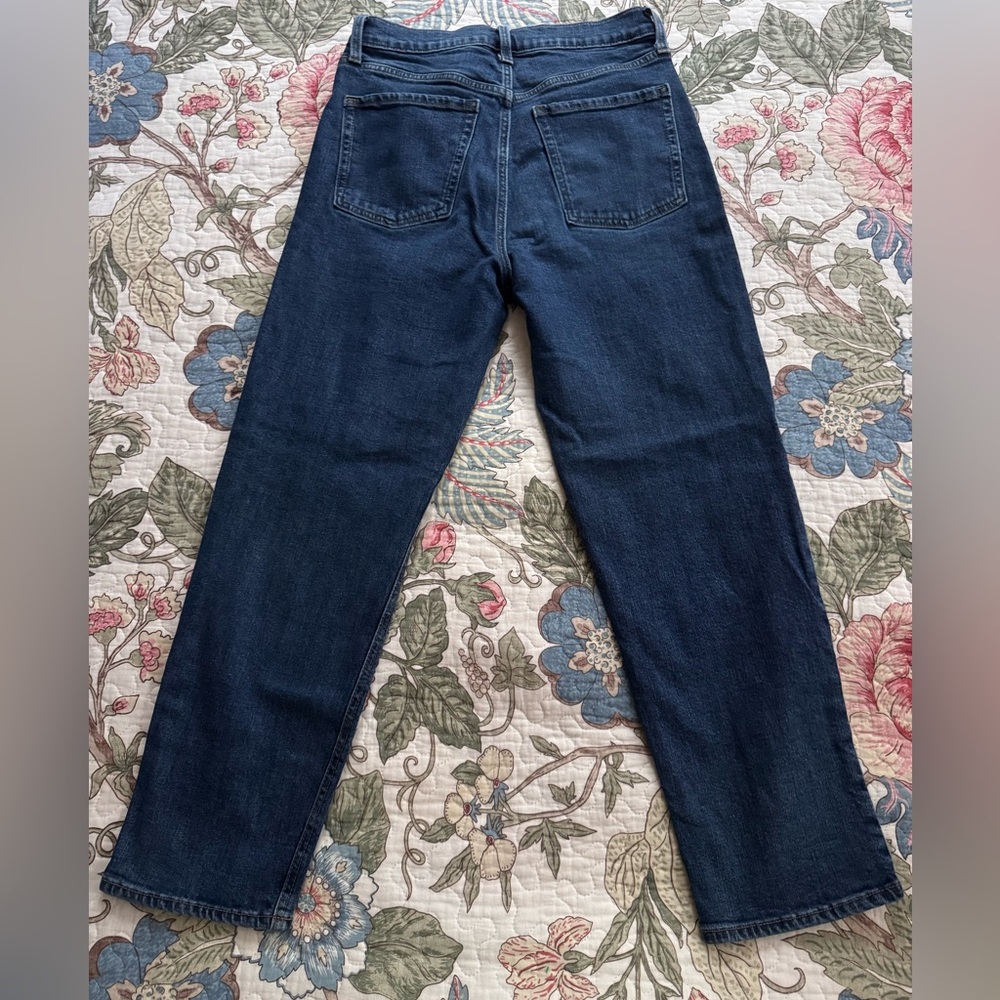 Old Navy Extra High Rise Sky-Hi Straight Jeans - Picture 3 of 6